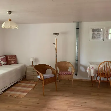 Apartment Dans *