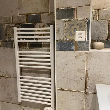 Dans Apartment *