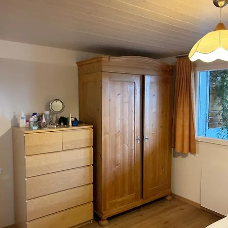 Chambre Independante Dans Chalet