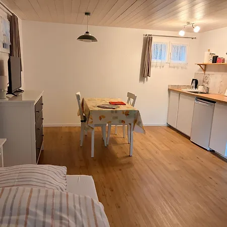 Chambre Independante Dans Chalet Apartment *